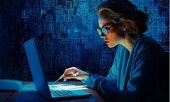 在讨论加密货币的存储方式时，＂冷钱包＂和＂